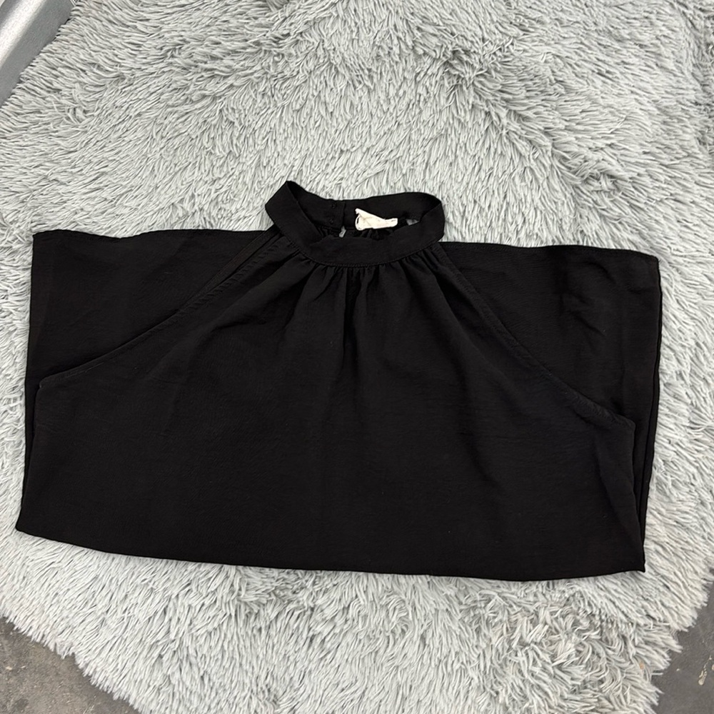 1.4.3.Story Black Halter Sleeveless Blouse Shirt Keyhole Made in USA Polyester L